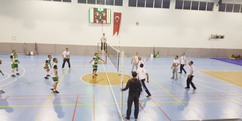 VOLEYBOL TURNUVASI BAŞLIYOR